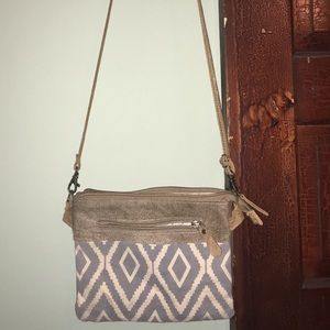 Myra purse